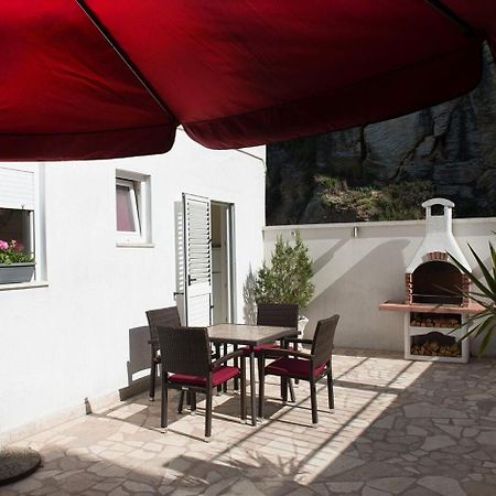Apartments And Rooms Robi Podstrana Exterior photo